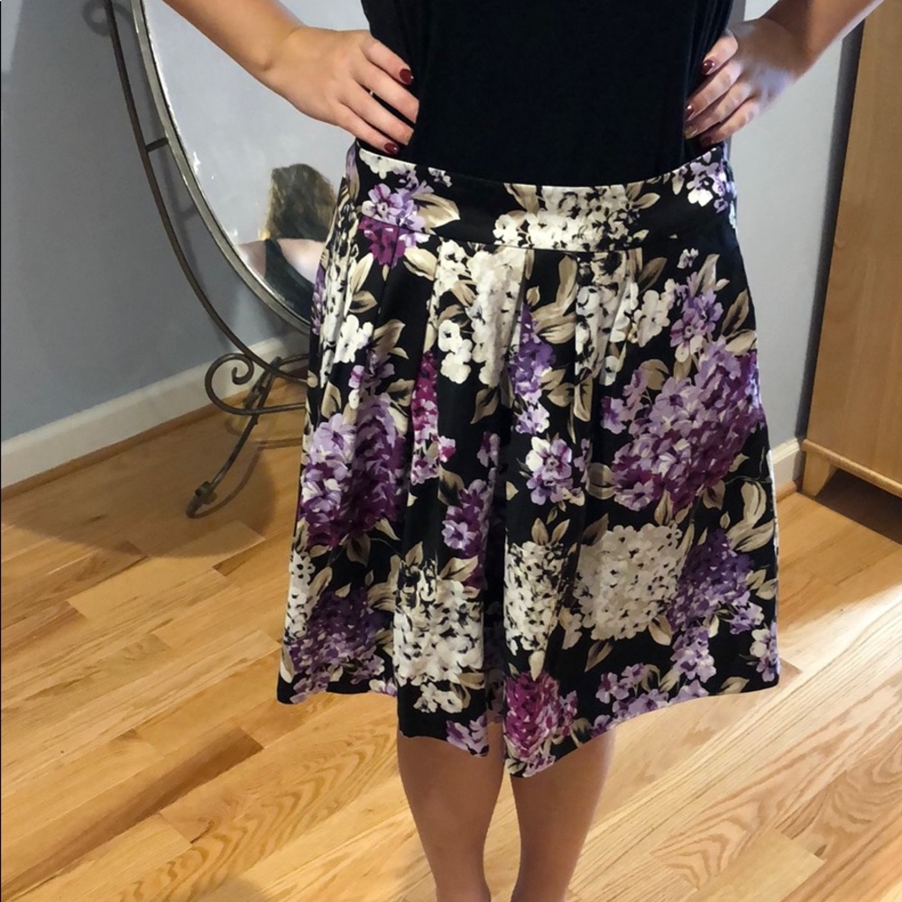 White House Black Market Floral Skirt